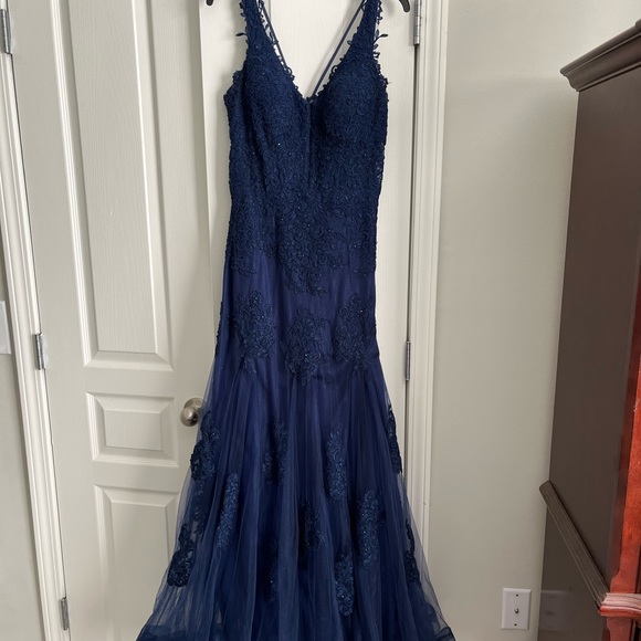 Navy formal dress - Picture 3 of 9